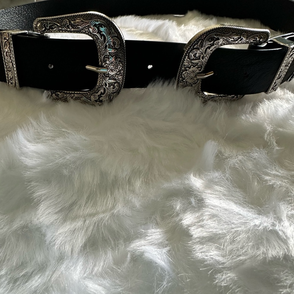 Women’s double buckle western belt